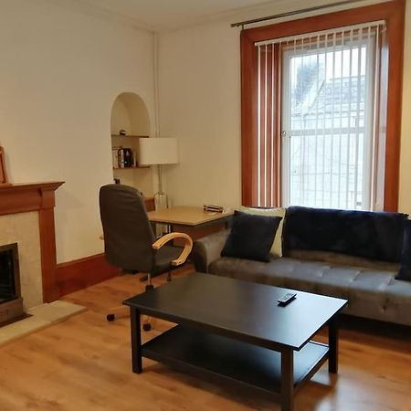 Апартаменты Stylish One Bed Flat With Private Parking Абердин Экстерьер фото